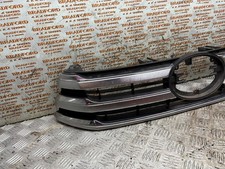 BFD081339 2018 TOYOTA HILUX 2.4 MK8 CHROME FRONT GRILL 