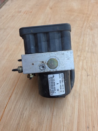 Ford fiesta mk6 abs pump - ford,