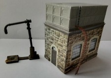HORNBY R505-010 WATER TOWER  METAL LADDER  & WATER CRANE (15)