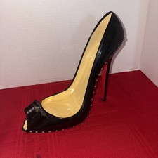 Shoe Lala/Giftcraft Resin Wine