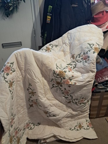 Floral quilted bedspread - quilted,