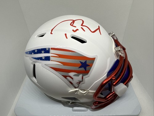 Tom brady signed new - new, england
