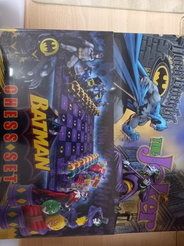Batman chess set the dark - chess,