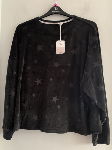 Bnwt black velour star - tu,