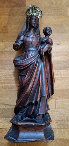 Stunning antique carved