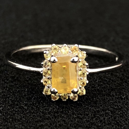 Natural yellow sapphire - yellow,