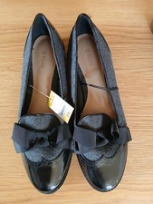 nwt tags ladies bow detail grey and black lofa shoe -6