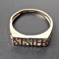9ct Yellow Gold Diamond Sister