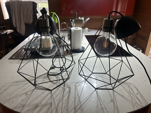 Pair black wired light - wired,