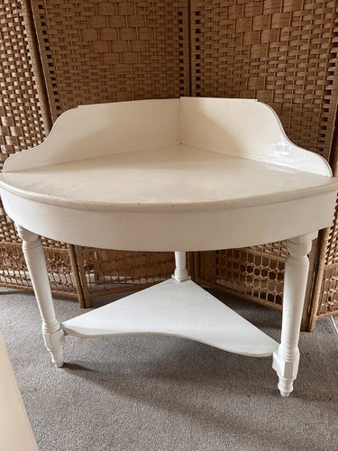 Large wooden painted - , corner