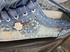 Shoe, Lace & Denim w/Vinyl &