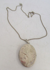Sterling Silver 925 Locket Pendant E.J. Ltd Hallmarked Birmingham 1977