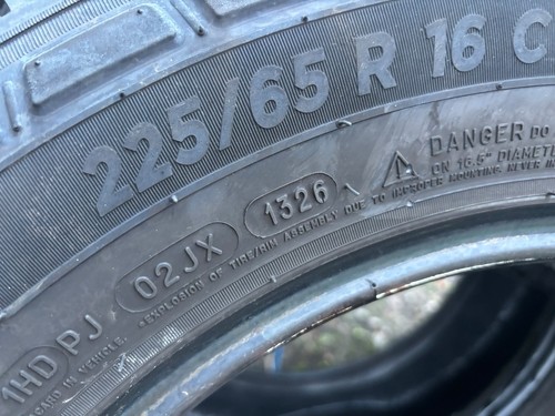 225 michelin agilis 3 - agilis,