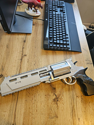 Requiem revolver from resident