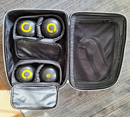 Taylor wheeled lawn bowls - wheeled,