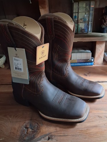 New box ariat sport - in,