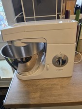 kenwood chef mixer km300 is in excellent full working order 