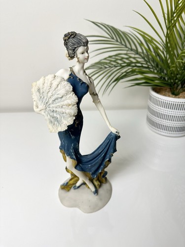 Vintage elegant lady figurine - elegant,