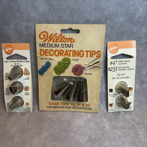 New sealed vtg wilton cake - sealed,