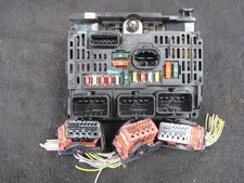Peugeot 407 Citroen C4 Engine Bay Fuse Box 9661682580 L01 + Plugs