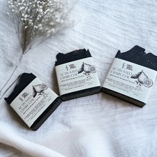 Soap Bar Handmade Activated Charcoal Oud & Bergamot parfum EXFOLIATING