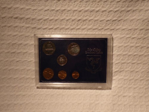 Isle man uncirculated 6 - man,