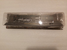 AMERCOM MODEL LOCOMOTIVE TRAIN