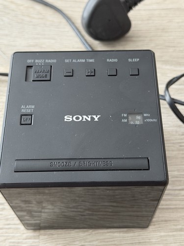 Sony black icf c1b - black, icf-c1b
