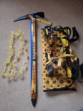  crampons and ice Axe 