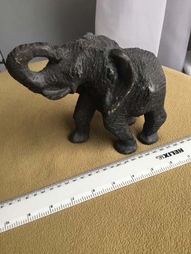 Solid metal elephant - metal,