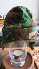 army arctic hat size medium not sure of age exellent condition 