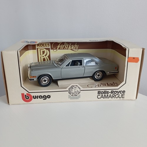 Boxed grey bburago - 1/18,