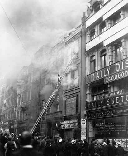 Fire engine ladder - engine's,
