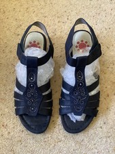 PAVERS SIZE 6 G RELIFE SHOES