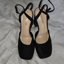 Boohoo Cross-over Ankle Strap Black Faux Suede Platform Heels Size 7 New