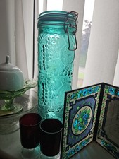 Vintage Retro Green Art Glass Storage Spaghetti Jar Embossed Fruit patterned 