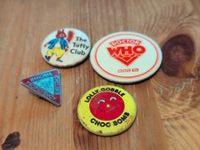 Badges 1970's Doctor Who Red -