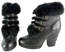 See chloe black - chloe, fur