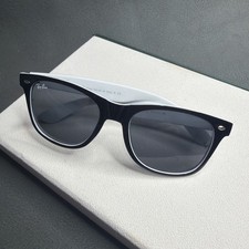 Ray-Ban Sunglasses Black Frame