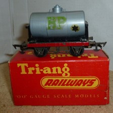 Vintage Triang Tank Wagon R12