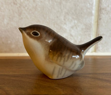 Lomonosov USSR Jenny Wren Bird Figurine Head Raised Model