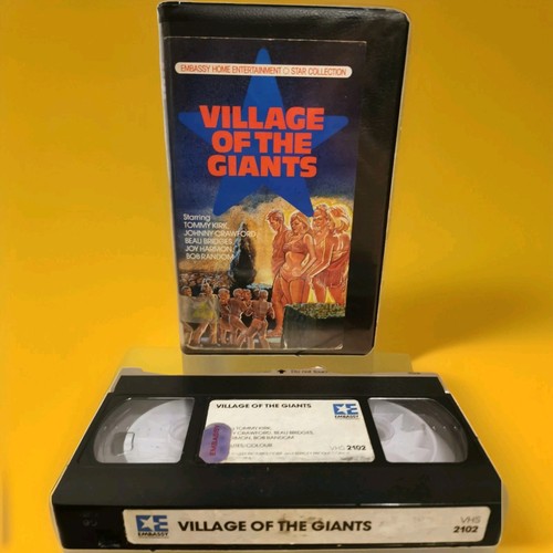Village the giants - of, vhs