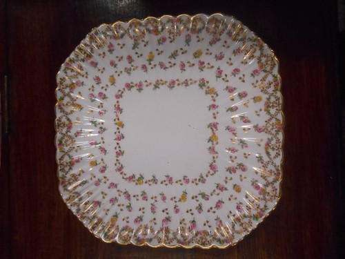 Pretty square vintage - pretty, 9"