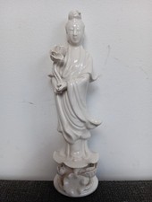 Qing  Porcelain Guanyin Blanc de Chine, Dehua, 19th Century, Chinese Antique