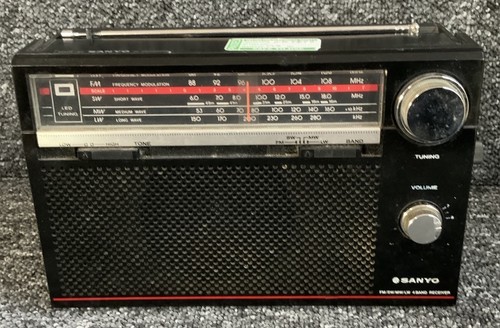 Sanyo band radio receiver - radio,