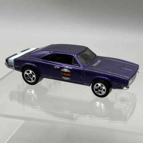 Hot wheels dodge charger - hot,
