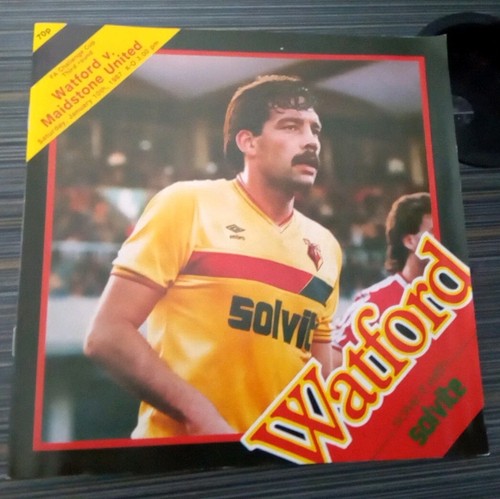 Watford maidstone united - v,