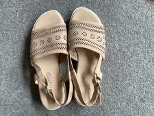 Ladies Tu Beige Sandals Size 3. Only worn once. Excellent.