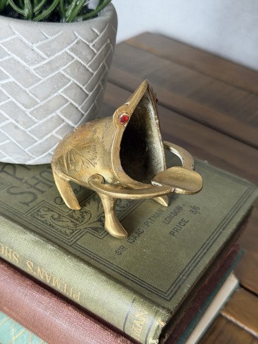 Vintage brass frog toad - vintage,
