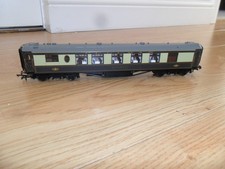 Pullman Octavia Coach with Illuminating Interior Lights for Hornby OO Gauge
